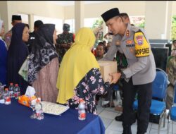 Gelar Jum’at Curhat Polres Pasuruan Salurkan Bantuan Sosial untuk Warga Lemahbang