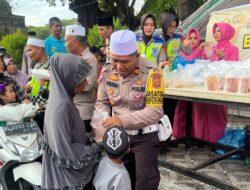 Berkah Ramadhan, Polres Bireuen Bersama Pengurus Bhayangkari Bagikan Takjil Gratis