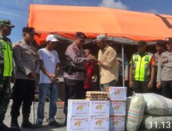 Brimob Kompi 3 Batalyon B Pelopor Bersama TNI Polri Berikan Bantuan Kepada Korban Kebakaran