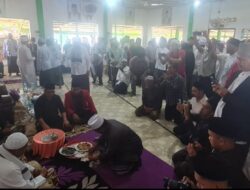 Ratusan KPA-PA Aceh Timur Hadiri Doa Bersama Mengenang 14 Tahun Berpulangnya Wali Nanggroe Hasan Muhammad Di Tiro & Deklarasi Dukungan Mualem Gubernur dan H. Sulaiman Bupati Aceh Timur di Dayah Paya Pasi