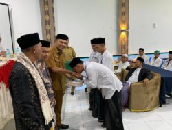 Ketua MPU Bireuen, Tgk. Nazaruddin H.Ismail Menutup Pendidikan Kader Ulama Se-kabupaten Bireuen.