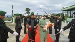 Dandim 0119 Bener Meriah Letkol Inf Ahmad Fauzi di Sambut Prosesi Pedang Pora