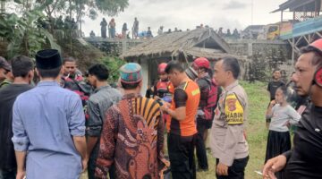 Terjatuh dari Jembatan Gantung, Mayat Anak Laki-Laki Ditemukan di Sungai Kali Alas